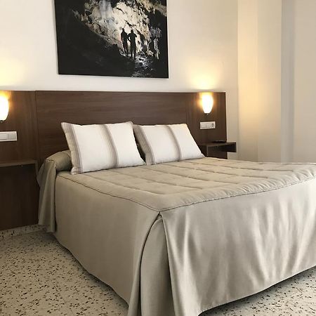 Hostal Restaurante El Cruce Ardales Bagian luar foto